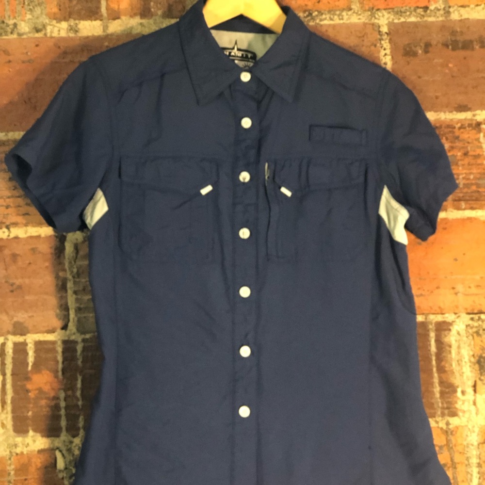 Woman’s fishing shirt